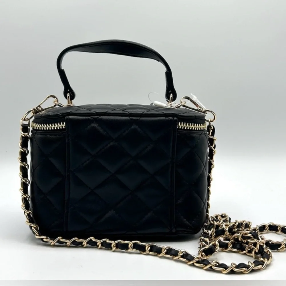 Valentino Orlando Black Quilted Handbag with Gold Accents- NWT🌟 - Picture 4 of 4